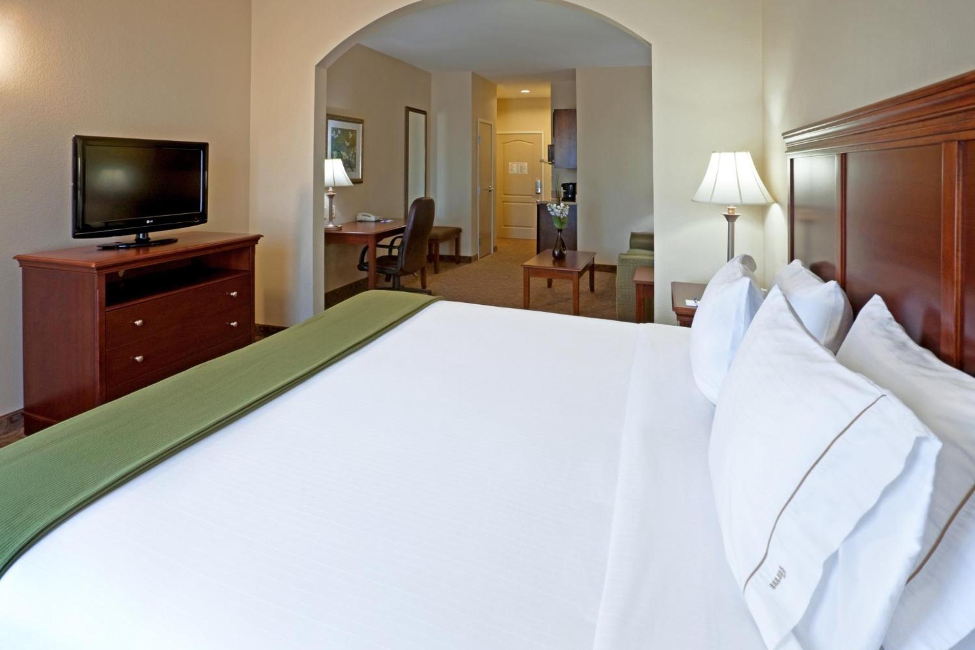 Express & By Ihg Cedar Hill