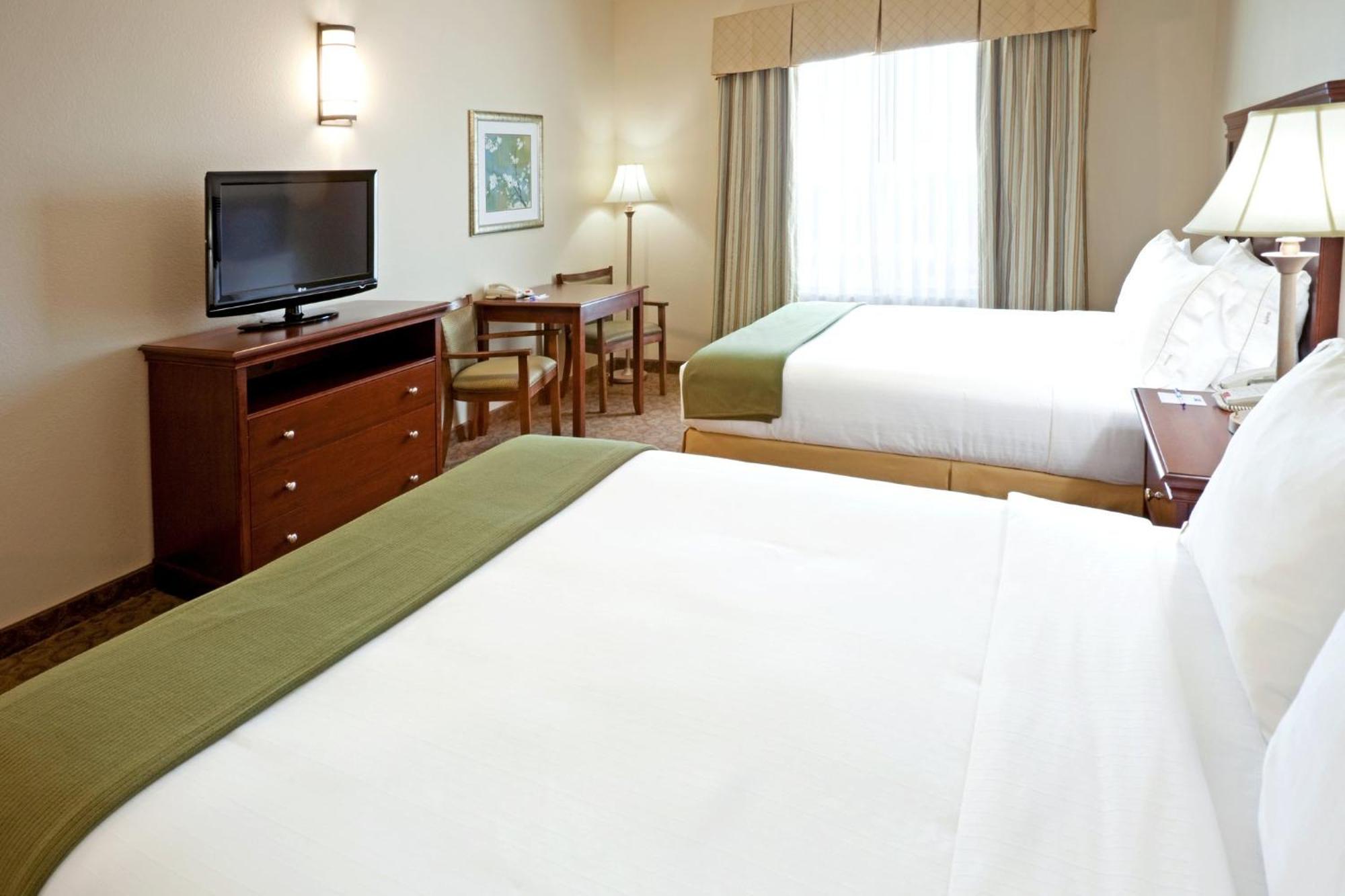 Express & By Ihg 2* Cedar Hill